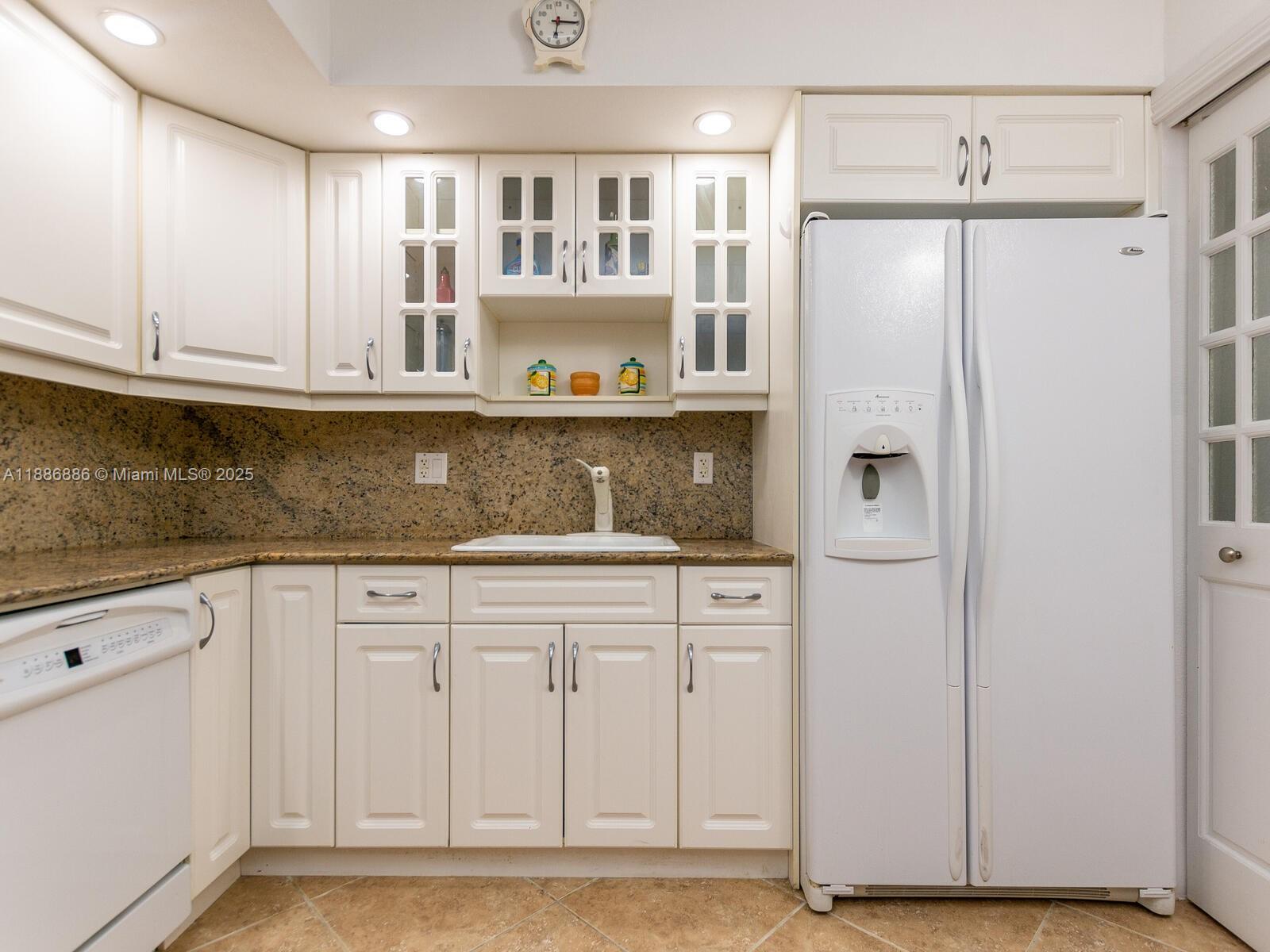 MANATEE CONDO - Residential