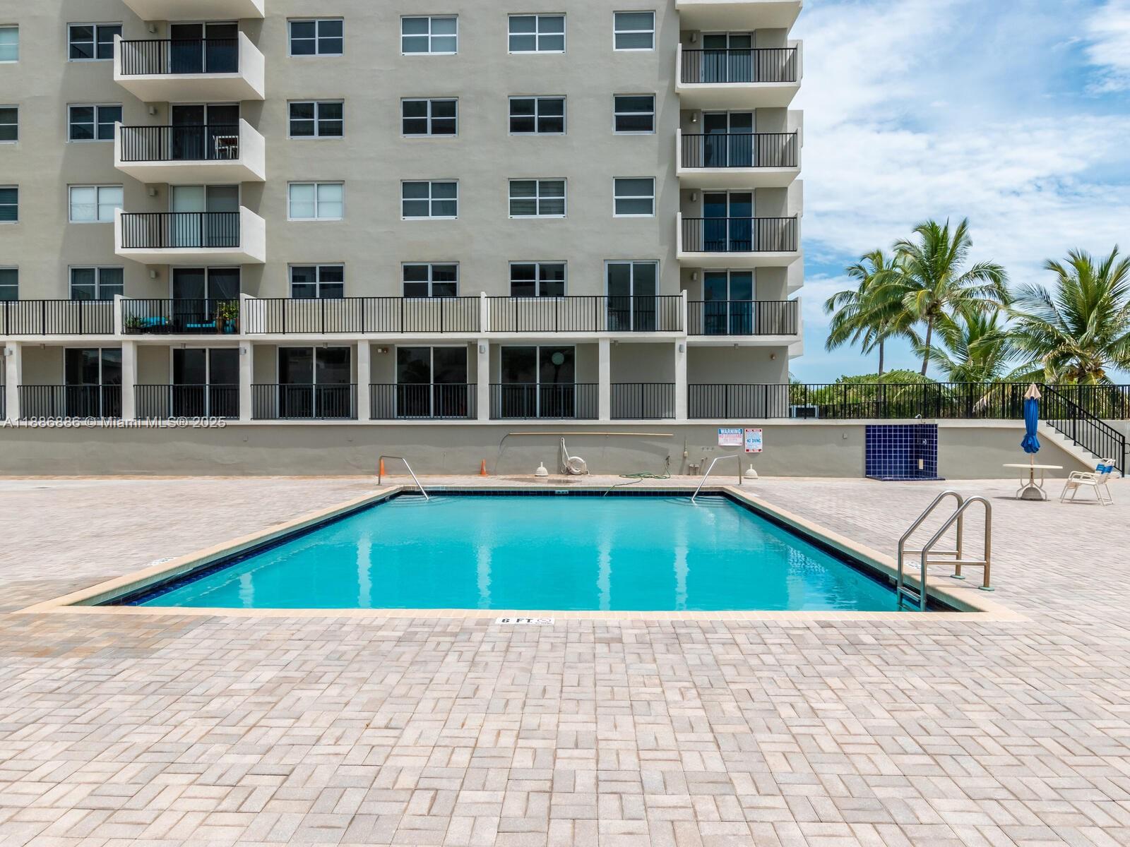 MANATEE CONDO - Residential