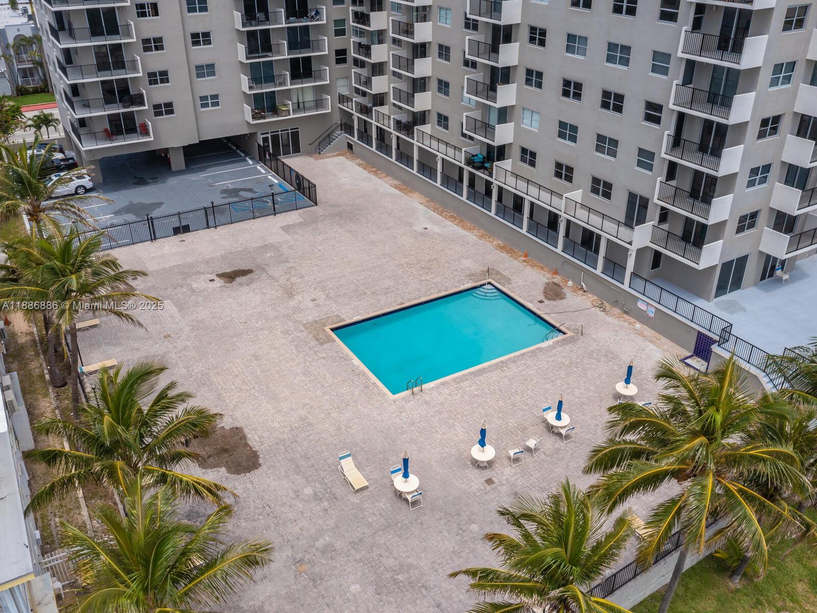 MANATEE CONDO - Residential
