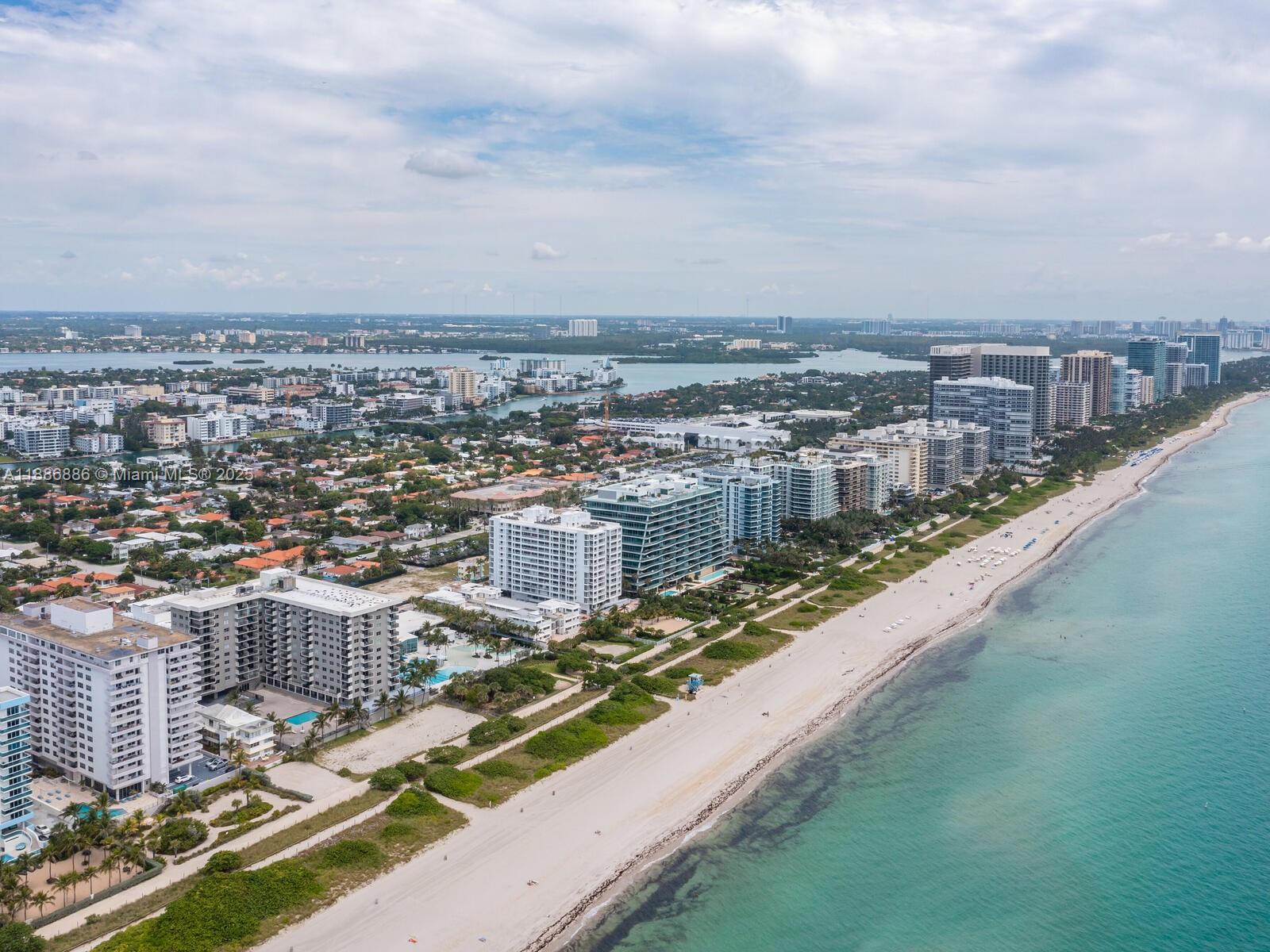 MANATEE CONDO - Residential