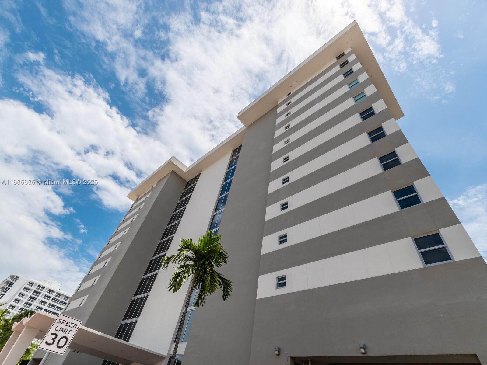 MANATEE CONDO - Residential