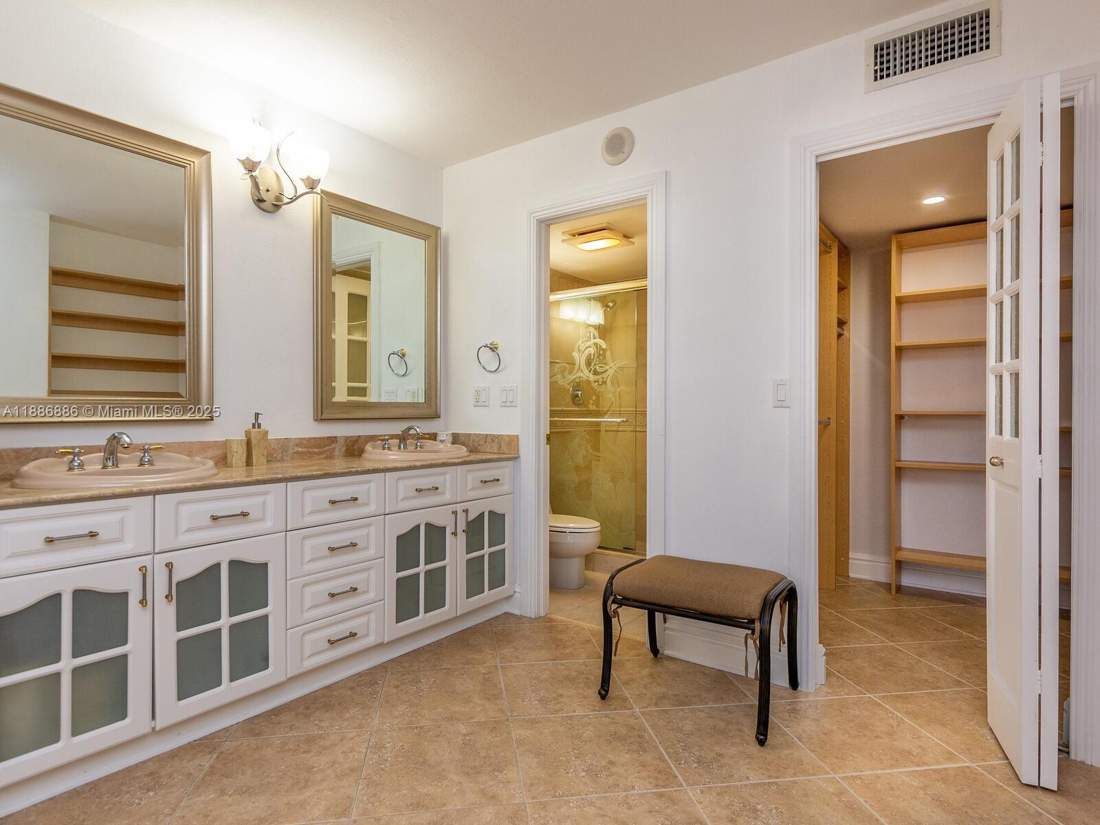 MANATEE CONDO - Residential