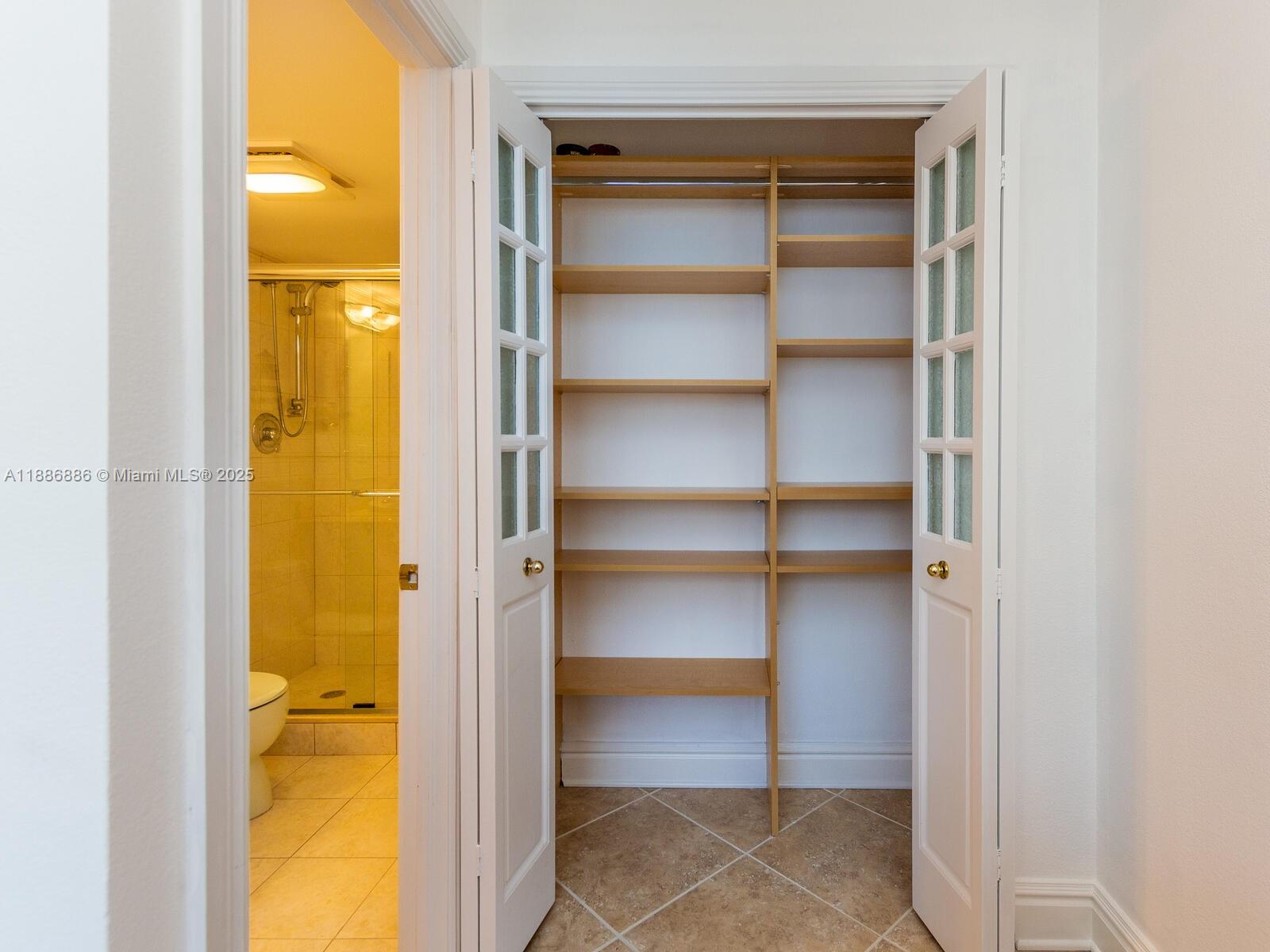 MANATEE CONDO - Residential