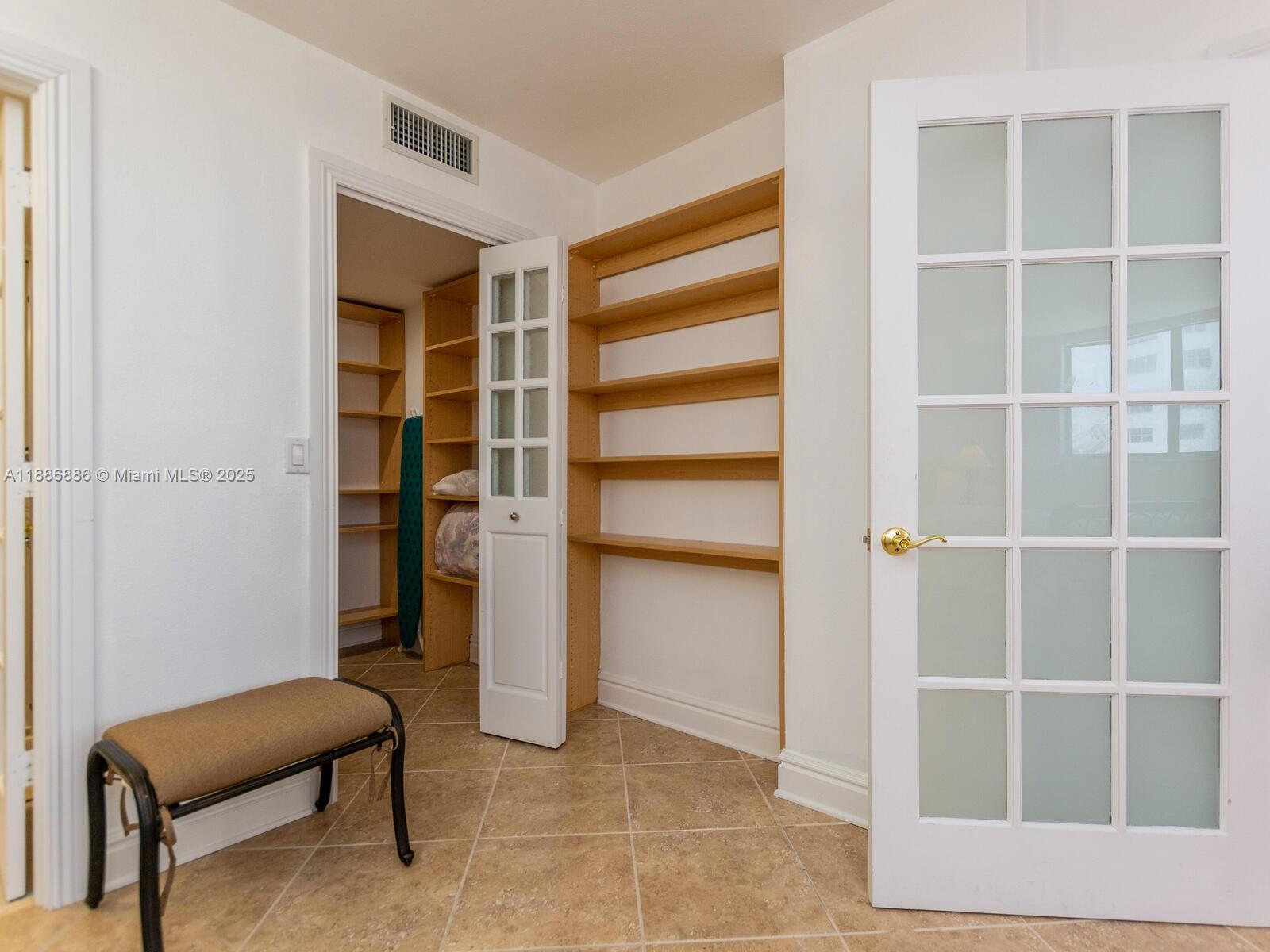 MANATEE CONDO - Residential