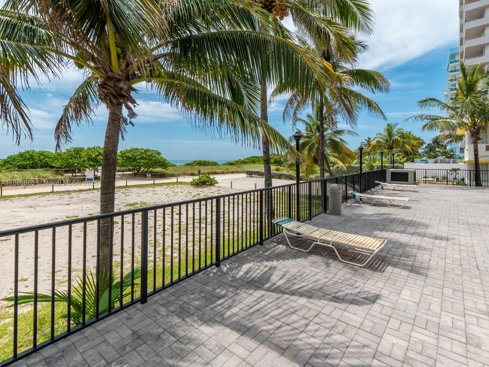 MANATEE CONDO - Residential