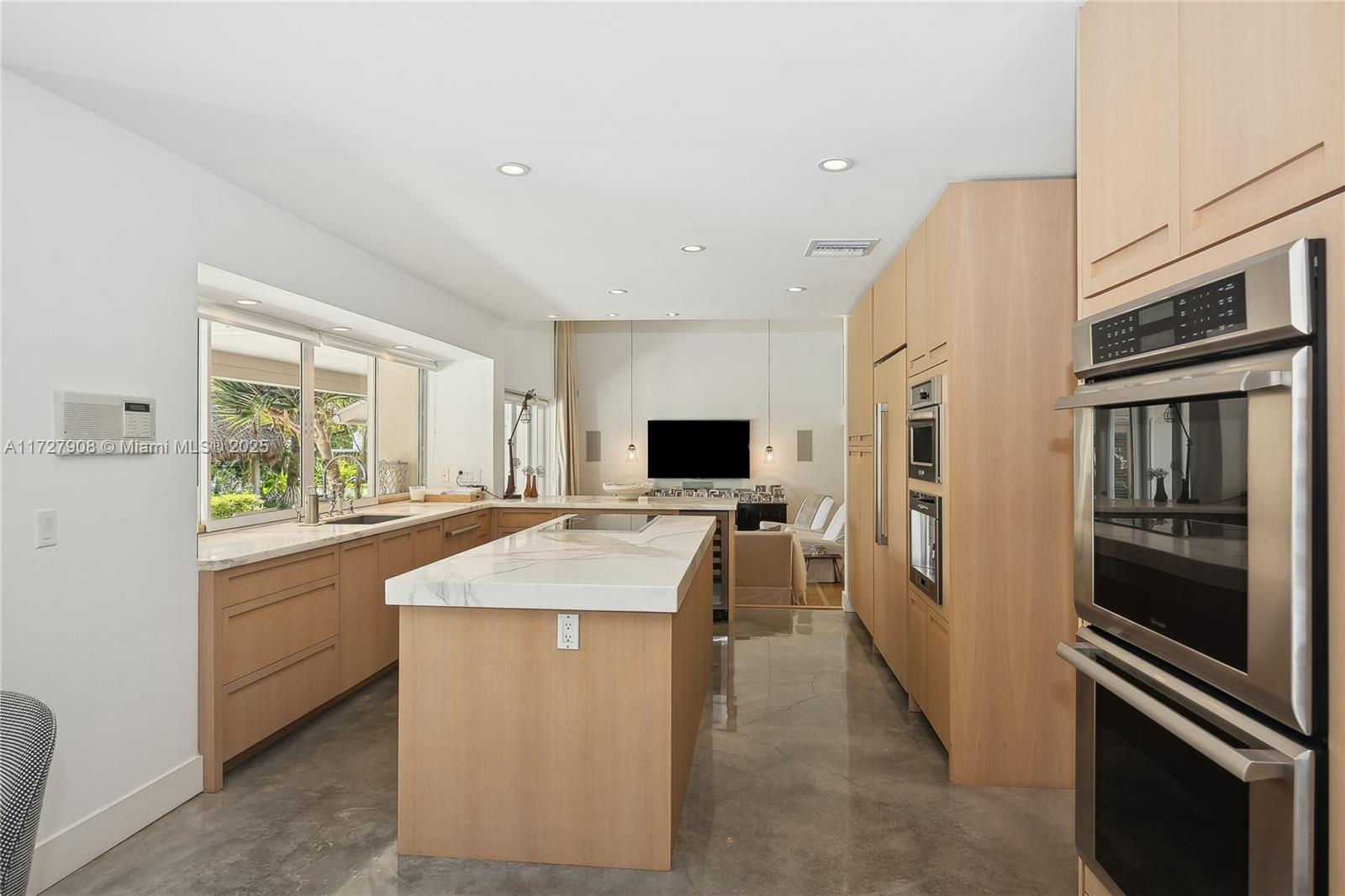 COUNTRY GROVE ESTATES - Residential