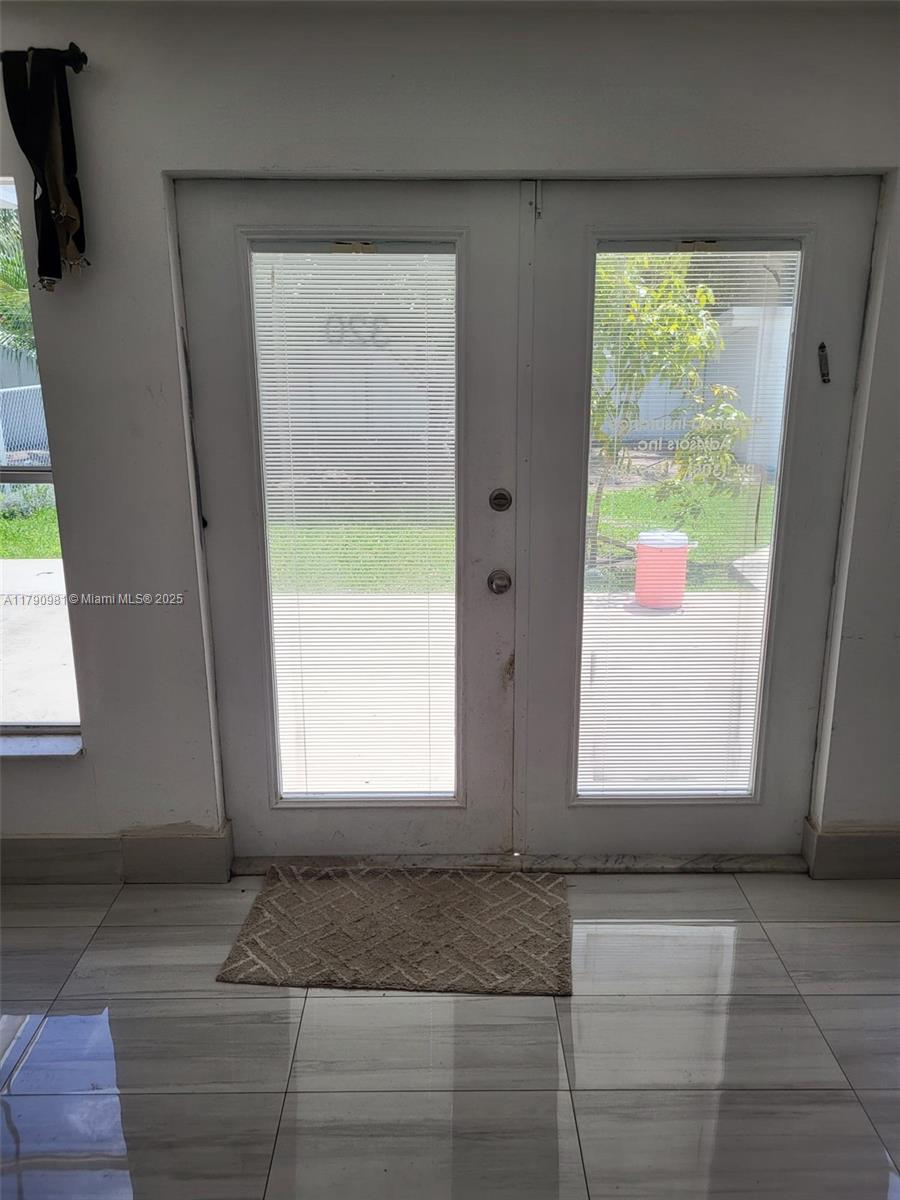 ARCH CREEKS ESTATES - Residential Income