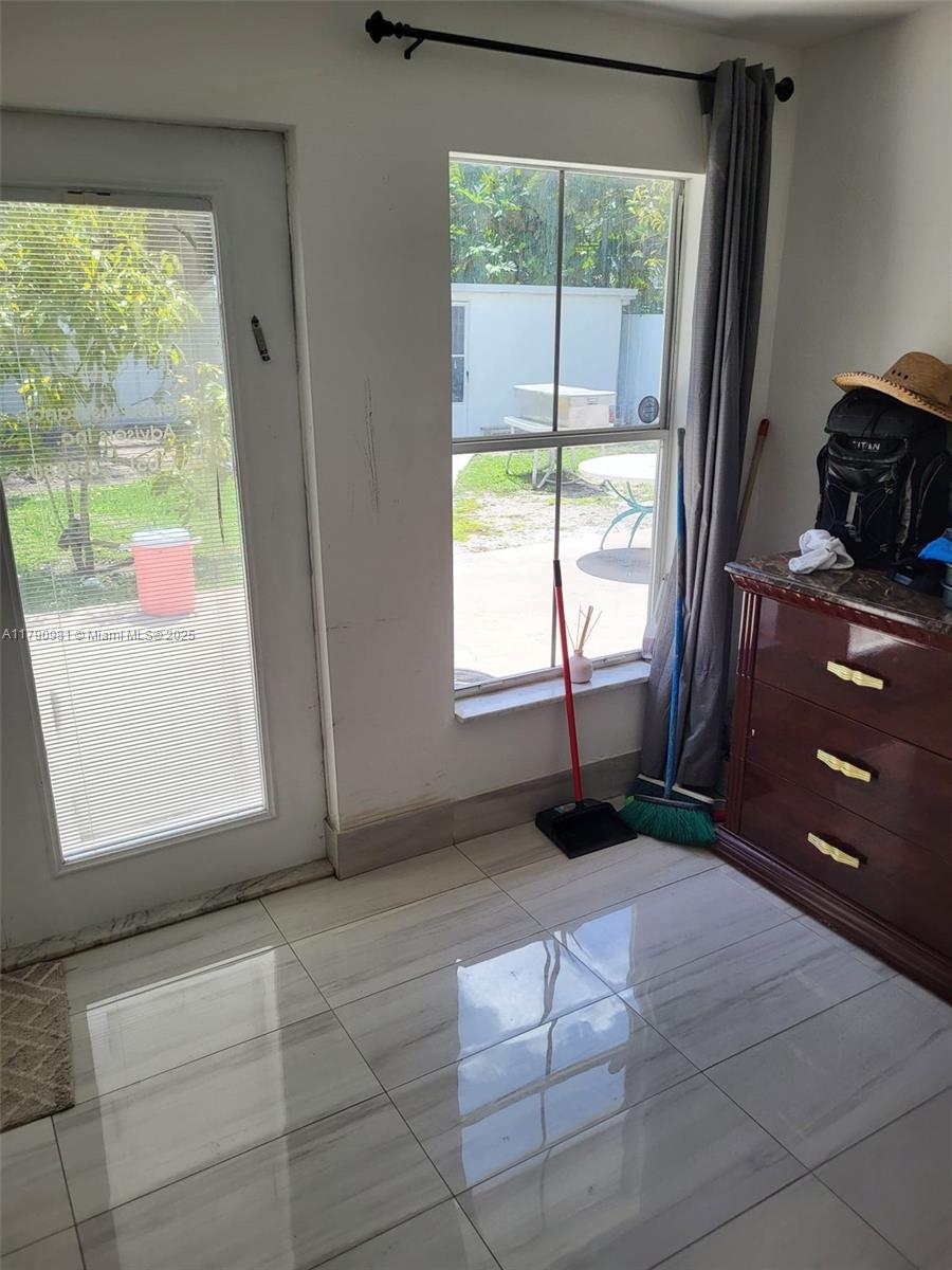 ARCH CREEKS ESTATES - Residential Income