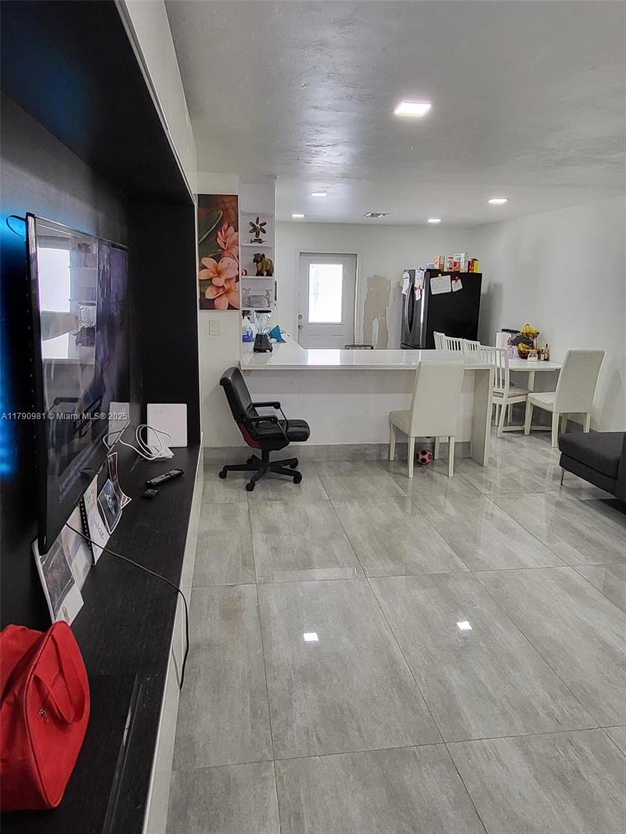 ARCH CREEKS ESTATES - Residential Income