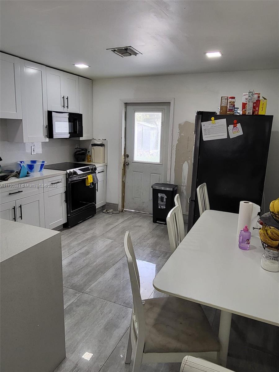 ARCH CREEKS ESTATES - Residential Income