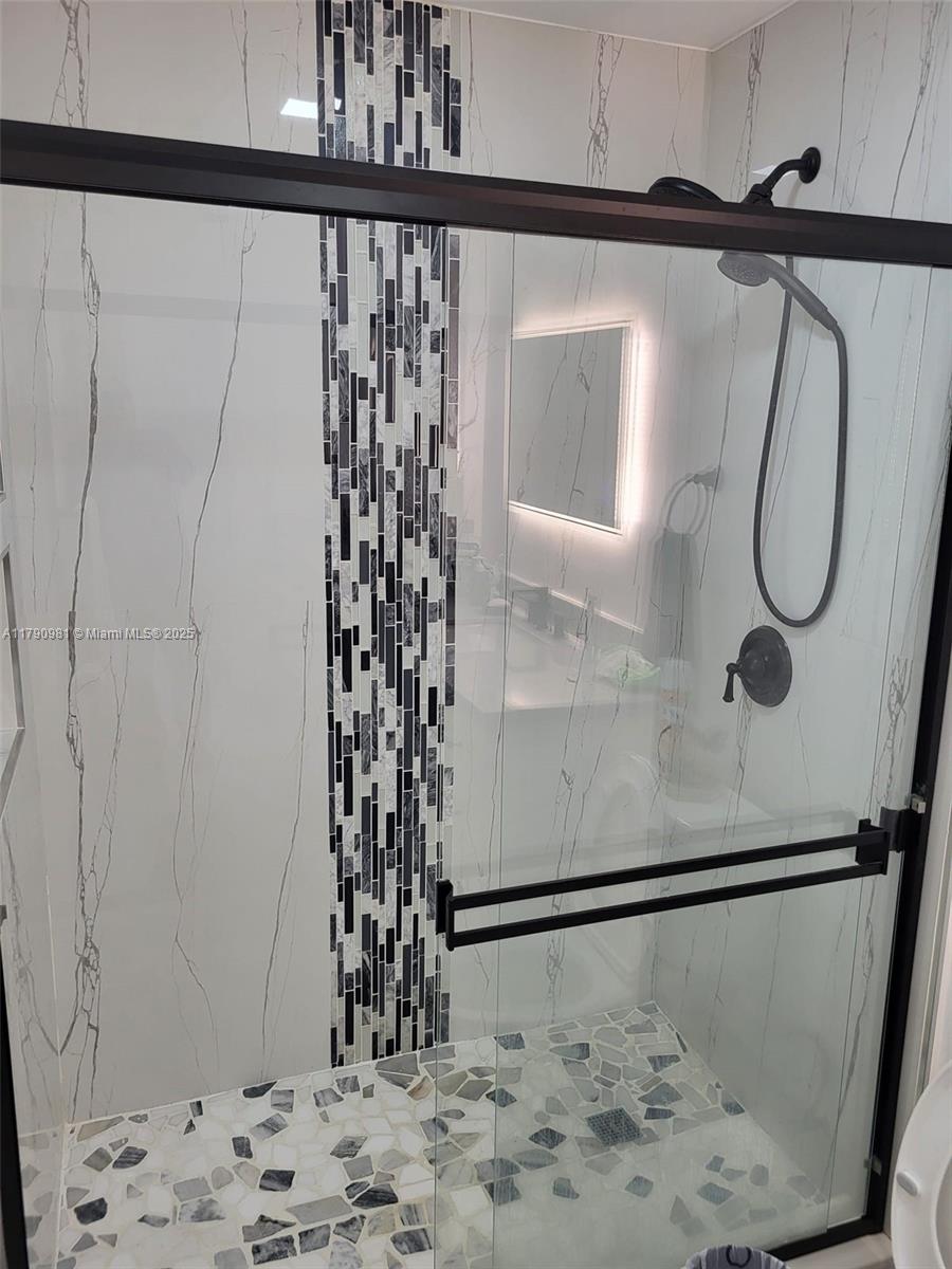 ARCH CREEKS ESTATES - Residential Income