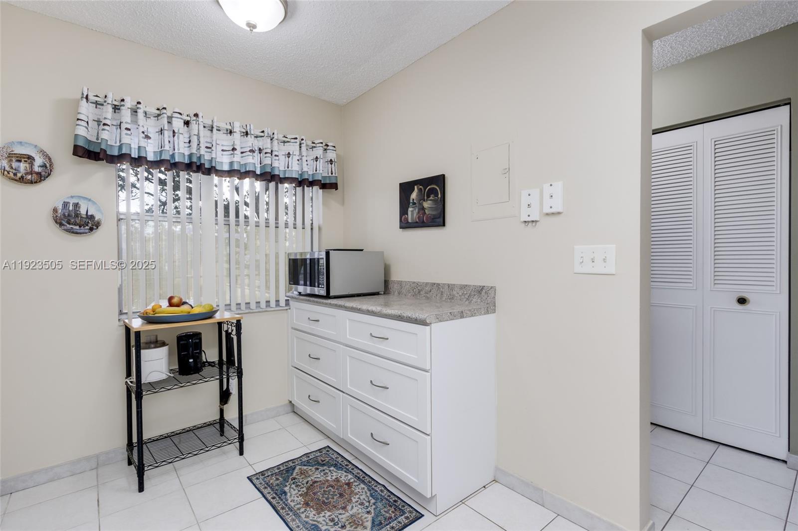 PALM LAKES CONDO - Residential