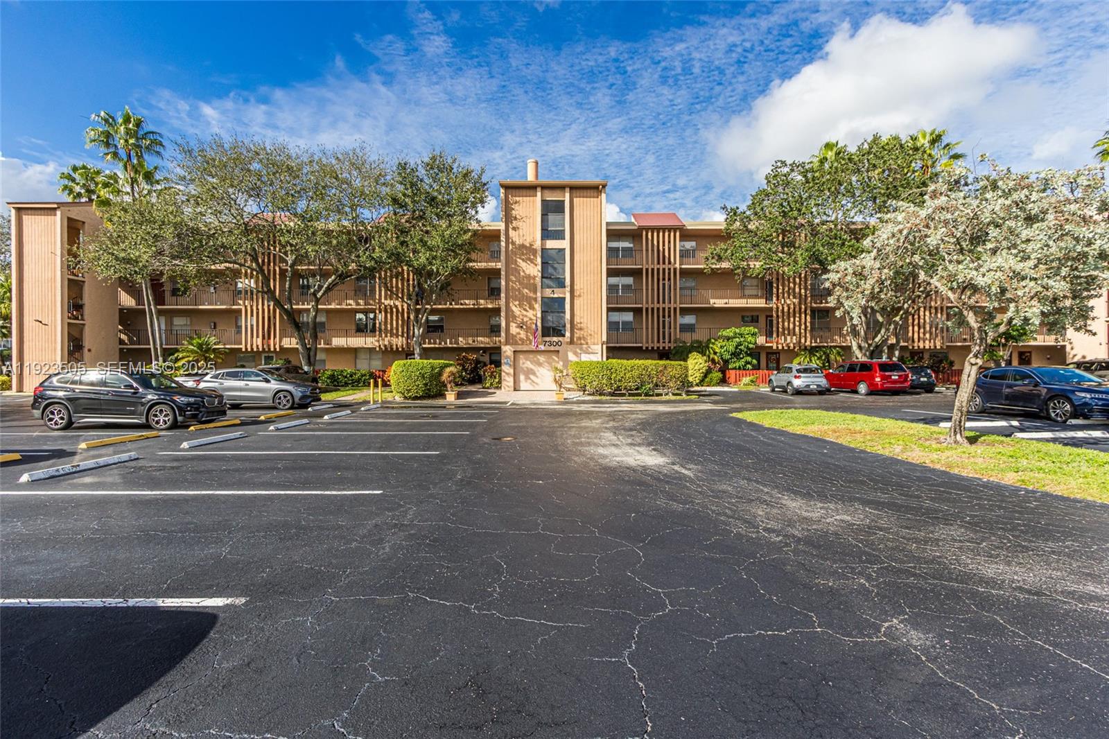 PALM LAKES CONDO - Residential