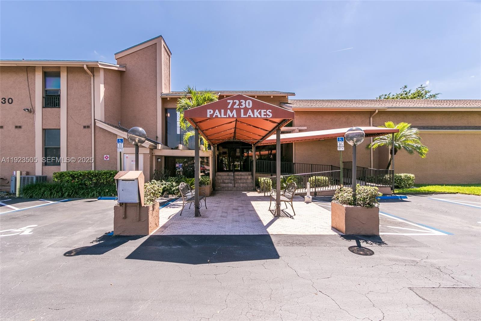 PALM LAKES CONDO - Residential