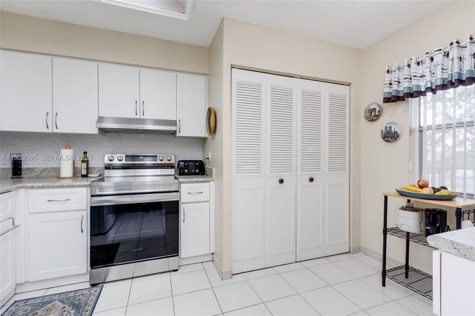 PALM LAKES CONDO - Residential