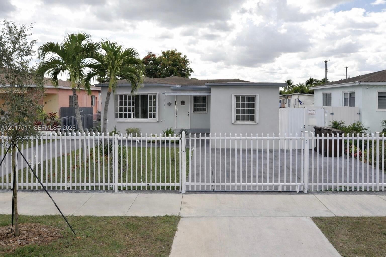 HIALEAH 8TH ADDN - Residential