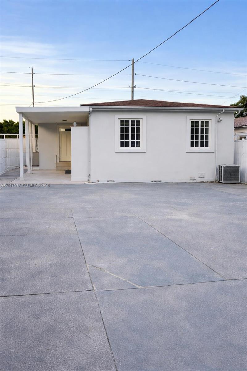 HIALEAH 8TH ADDN - Residential
