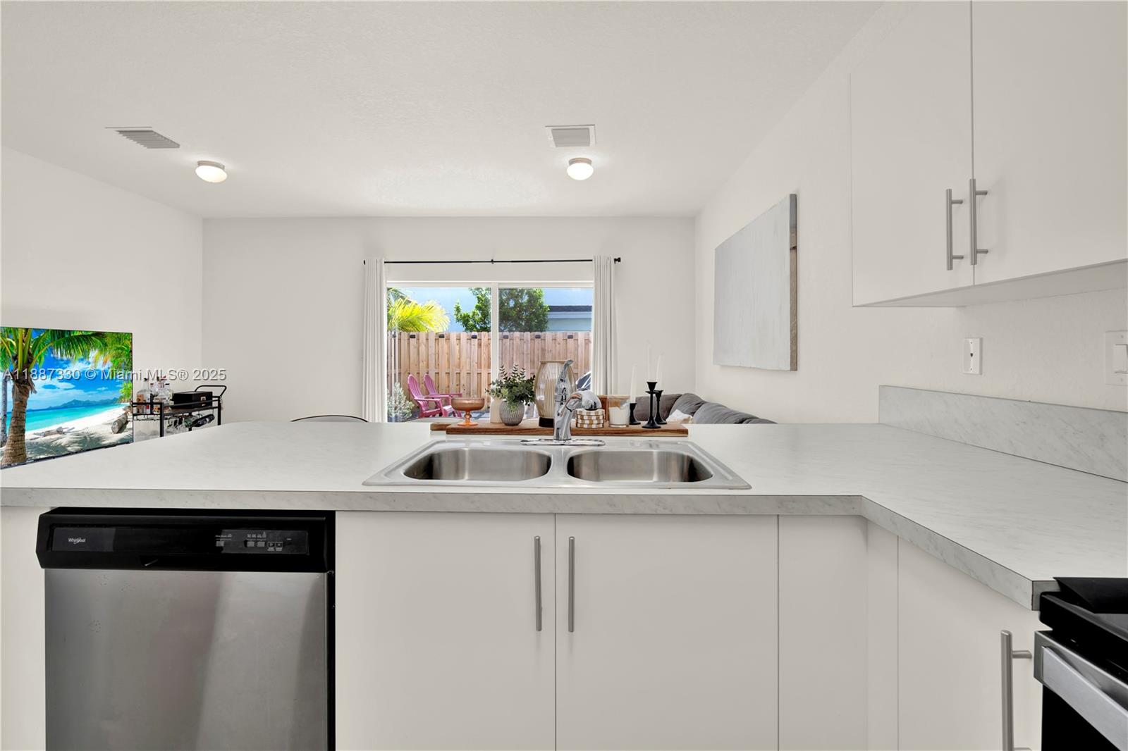 FOREST PARK VILLAS - Residential Lease