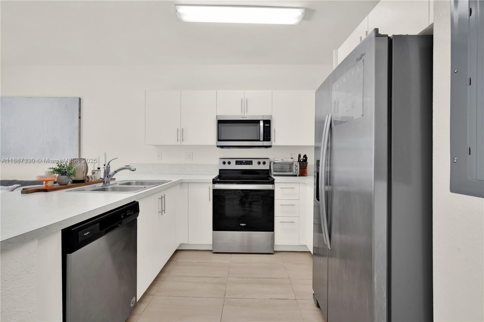 FOREST PARK VILLAS - Residential Lease