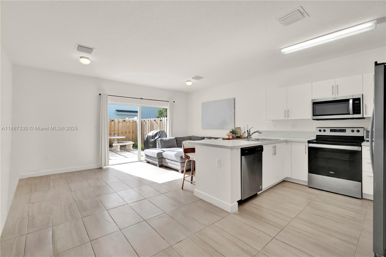FOREST PARK VILLAS - Residential Lease