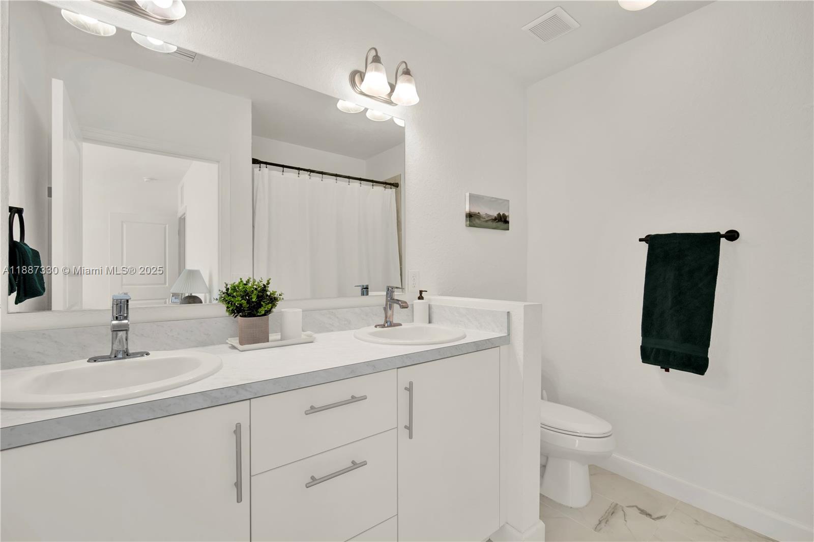 FOREST PARK VILLAS - Residential Lease