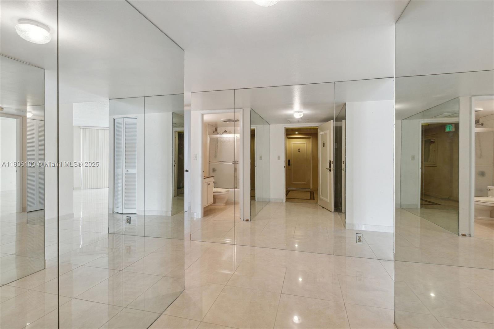 1901 Brickell Ave B1408