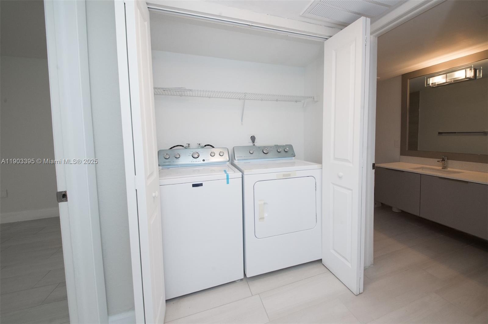 LAS VISTAS AT DORAL CONDO - Residential