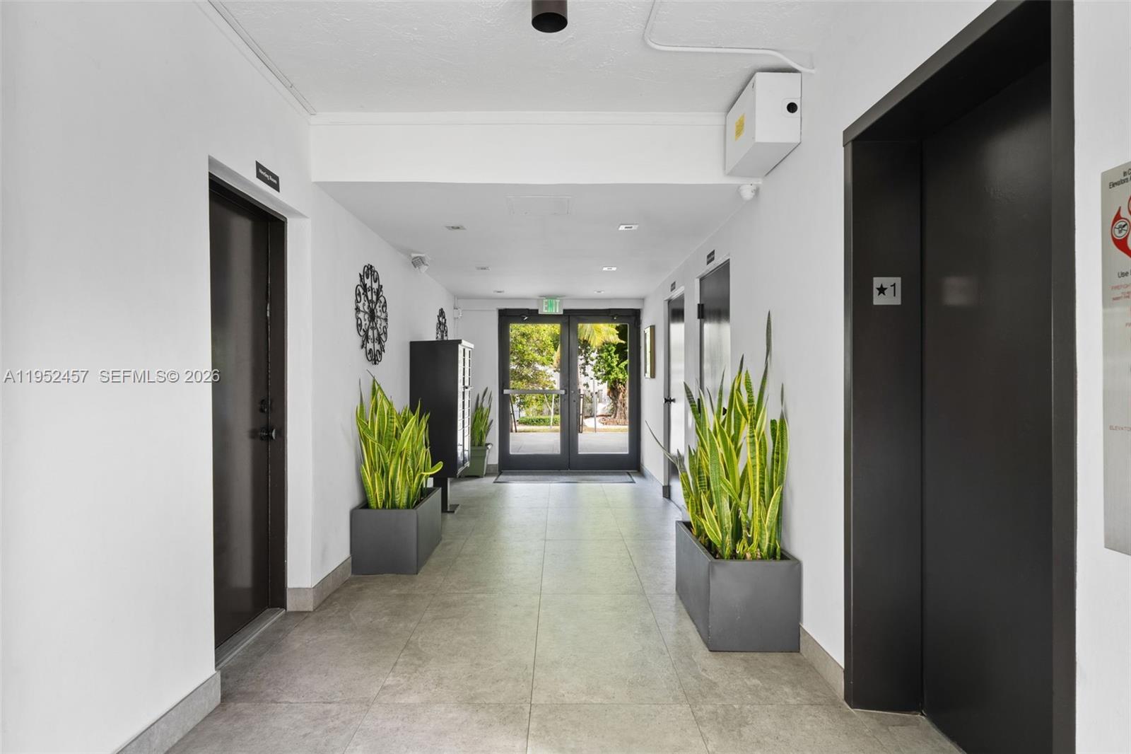 JEFFERSON VILLAS CONDO - Residential