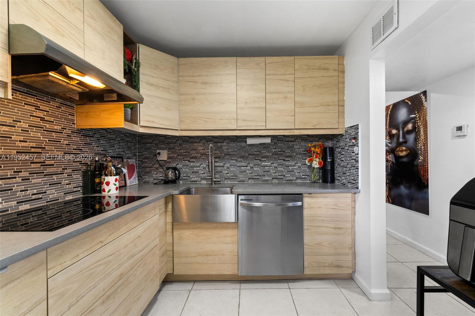 1840 Jefferson Ave 103