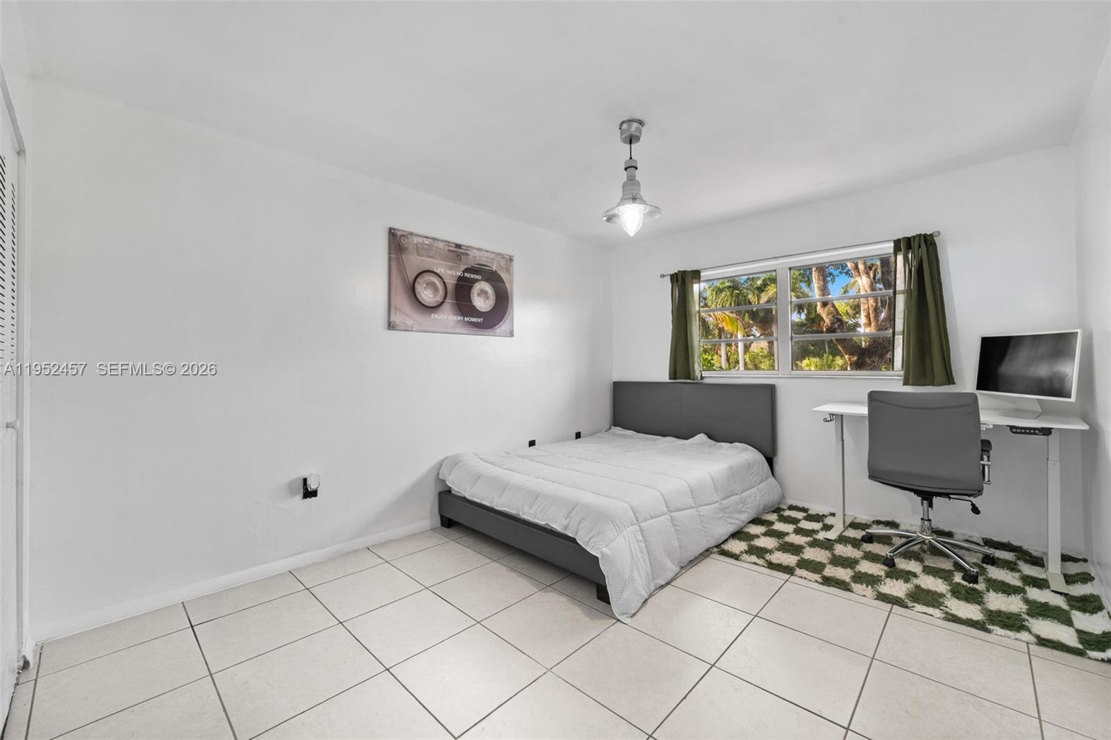 JEFFERSON VILLAS CONDO - Residential