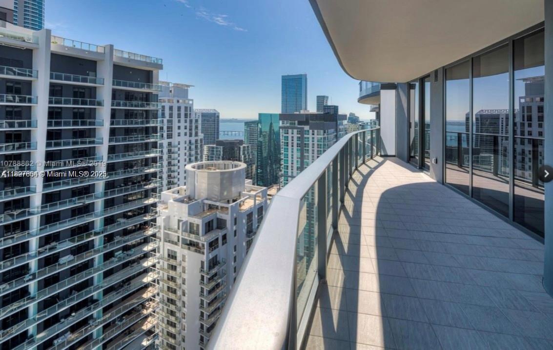 1000 Brickell Plaza 4715