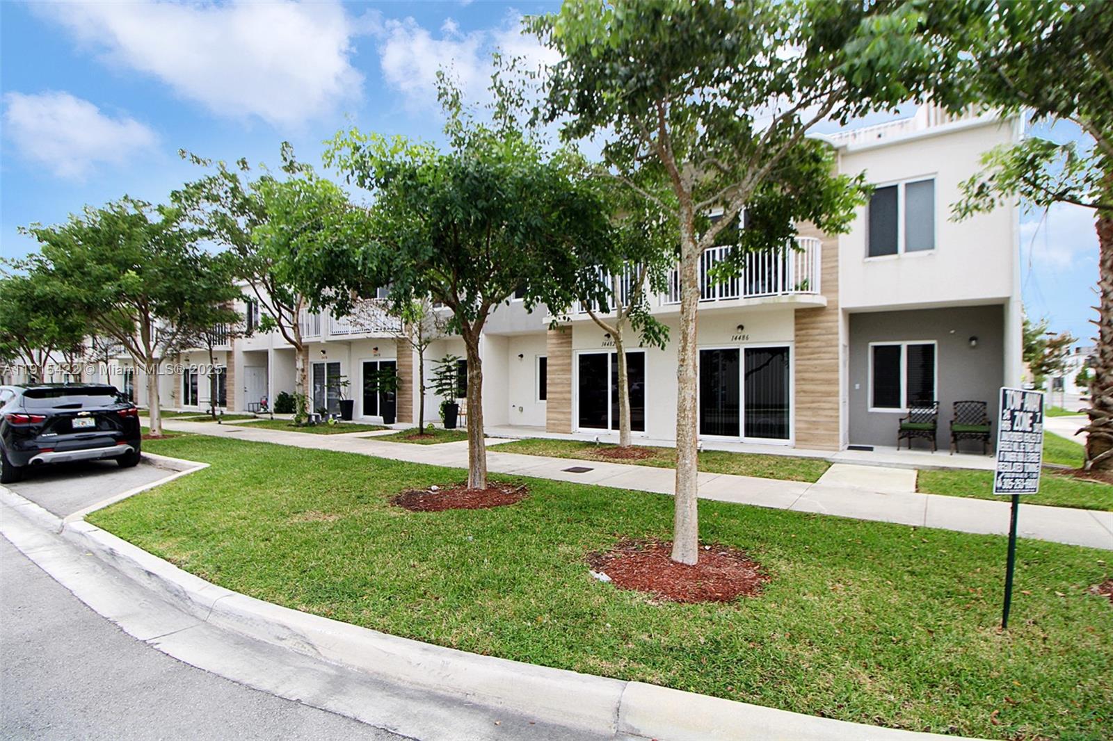 PARADISE ONE - Residential