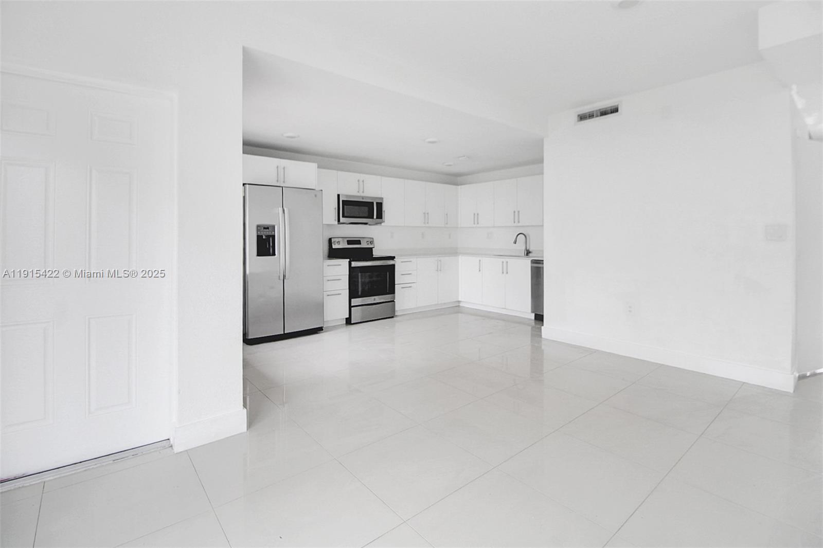 PARADISE ONE - Residential