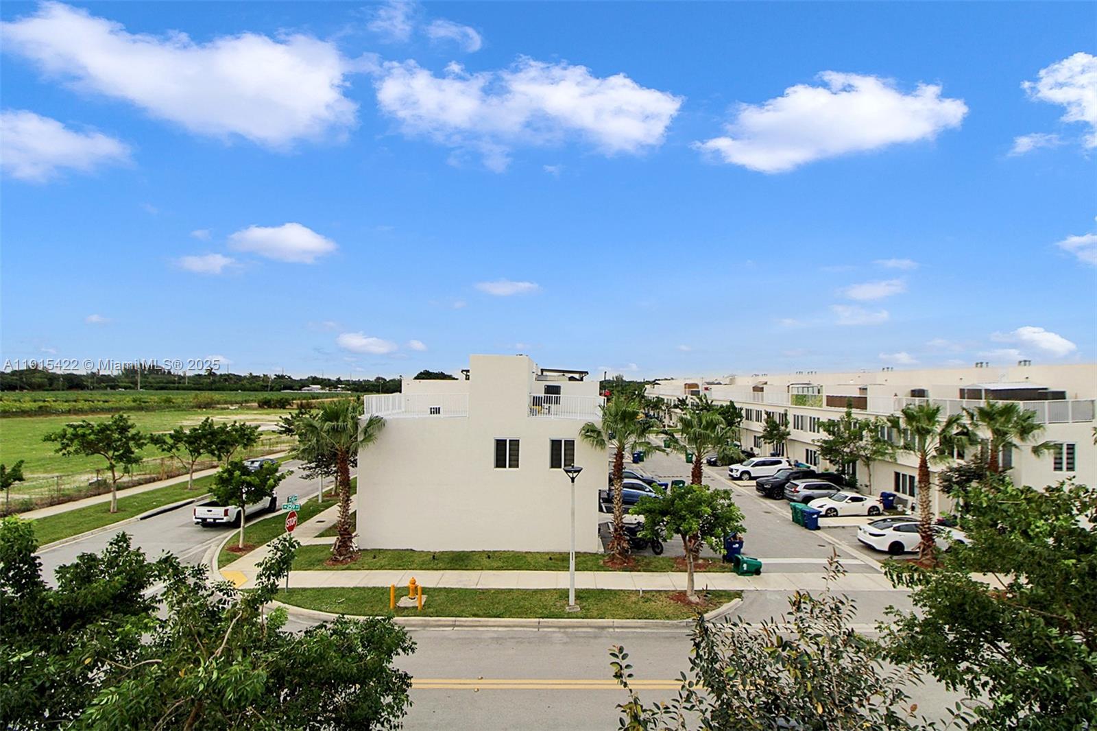 PARADISE ONE - Residential