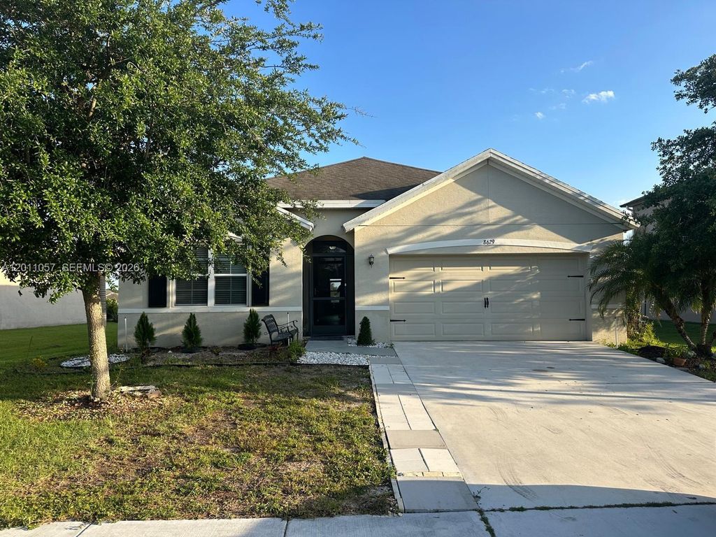 Photo of Fort Pierce, FL 34945 (MLS # A12011057)