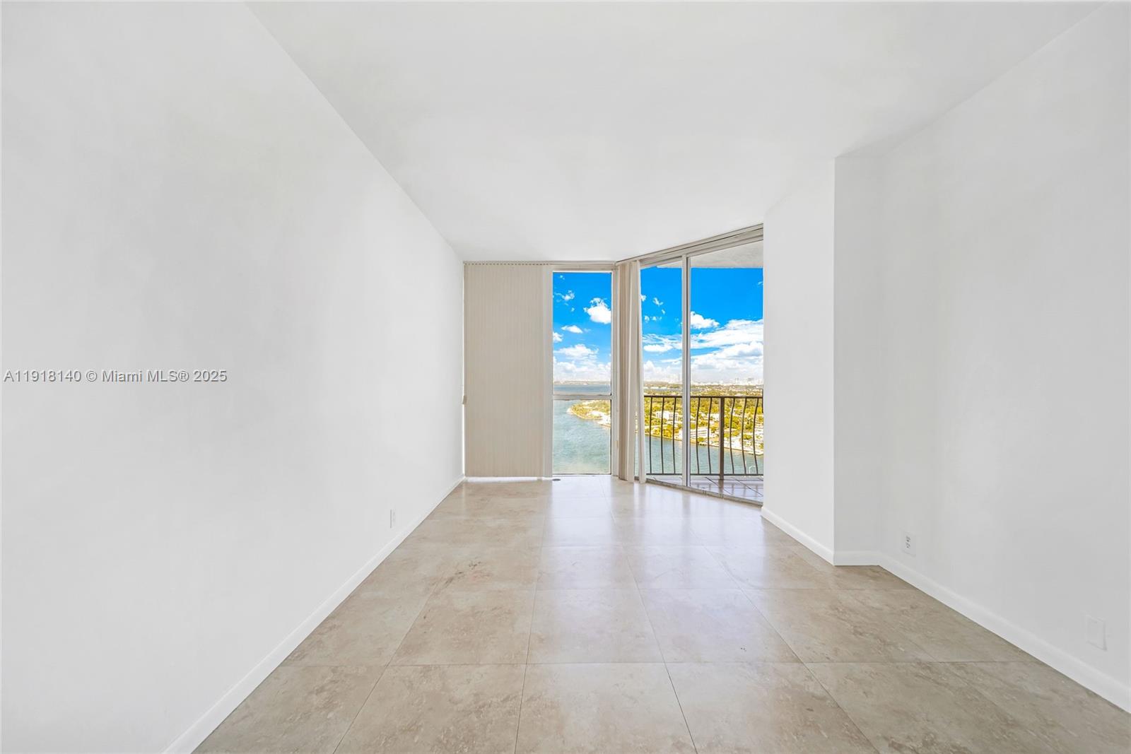 THE GRANDVIEW PALACE COND - Residential Lease