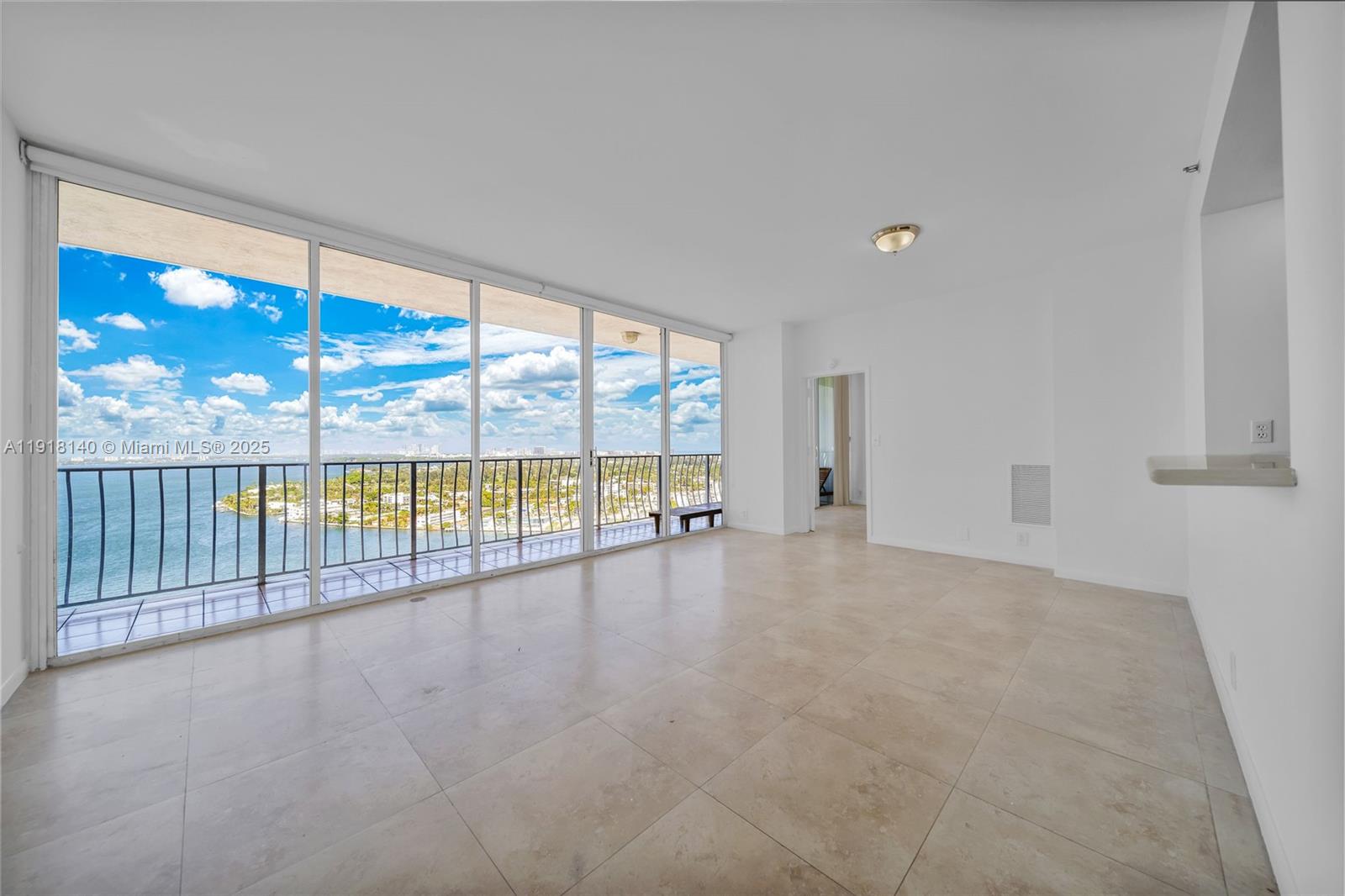 THE GRANDVIEW PALACE COND - Residential Lease