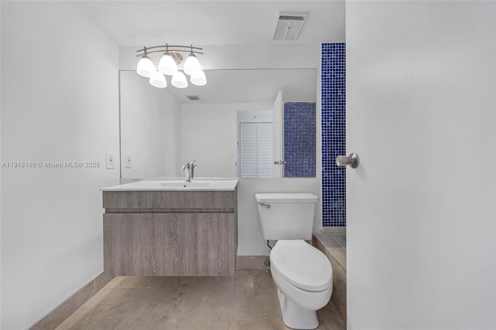 THE GRANDVIEW PALACE COND - Residential Lease