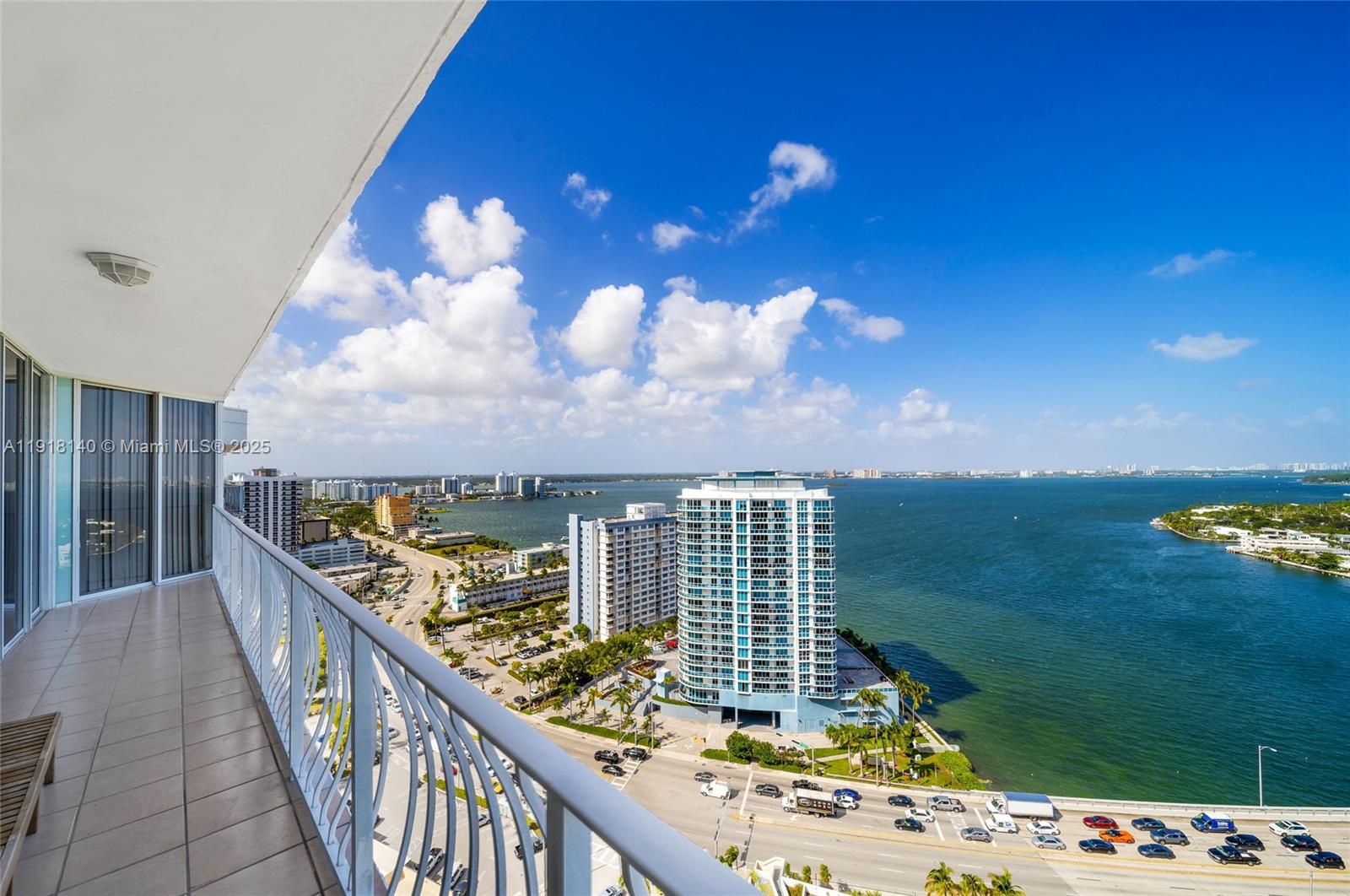 THE GRANDVIEW PALACE COND - Residential Lease