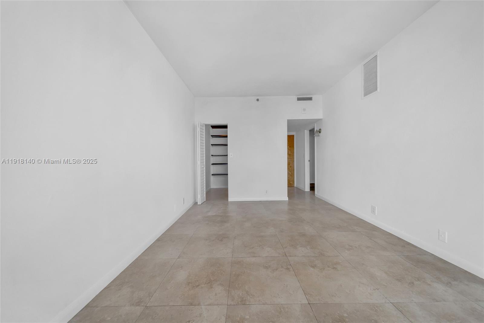 THE GRANDVIEW PALACE COND - Residential Lease