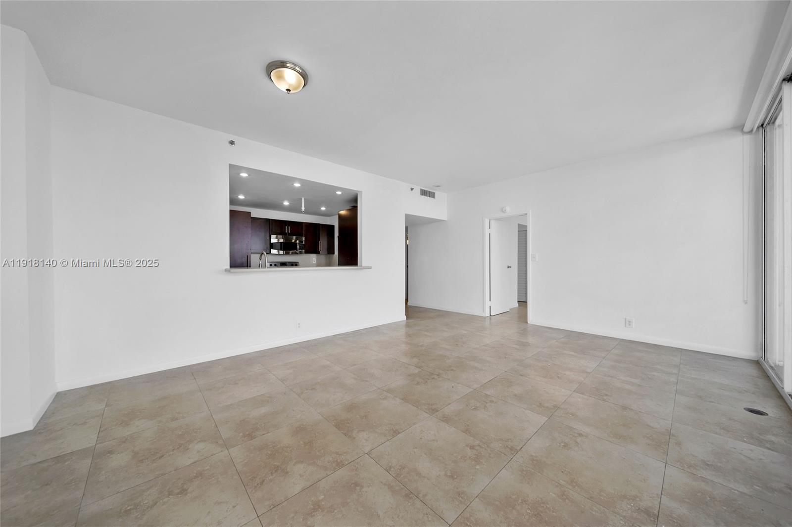 THE GRANDVIEW PALACE COND - Residential Lease