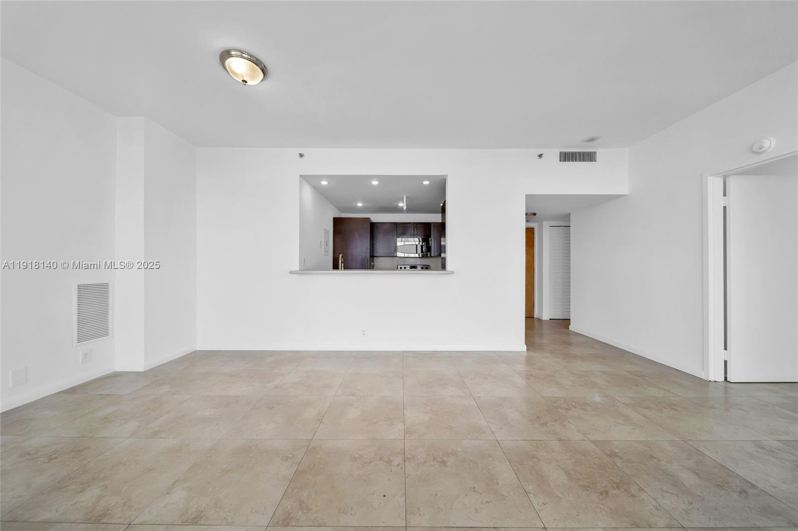 THE GRANDVIEW PALACE COND - Residential Lease