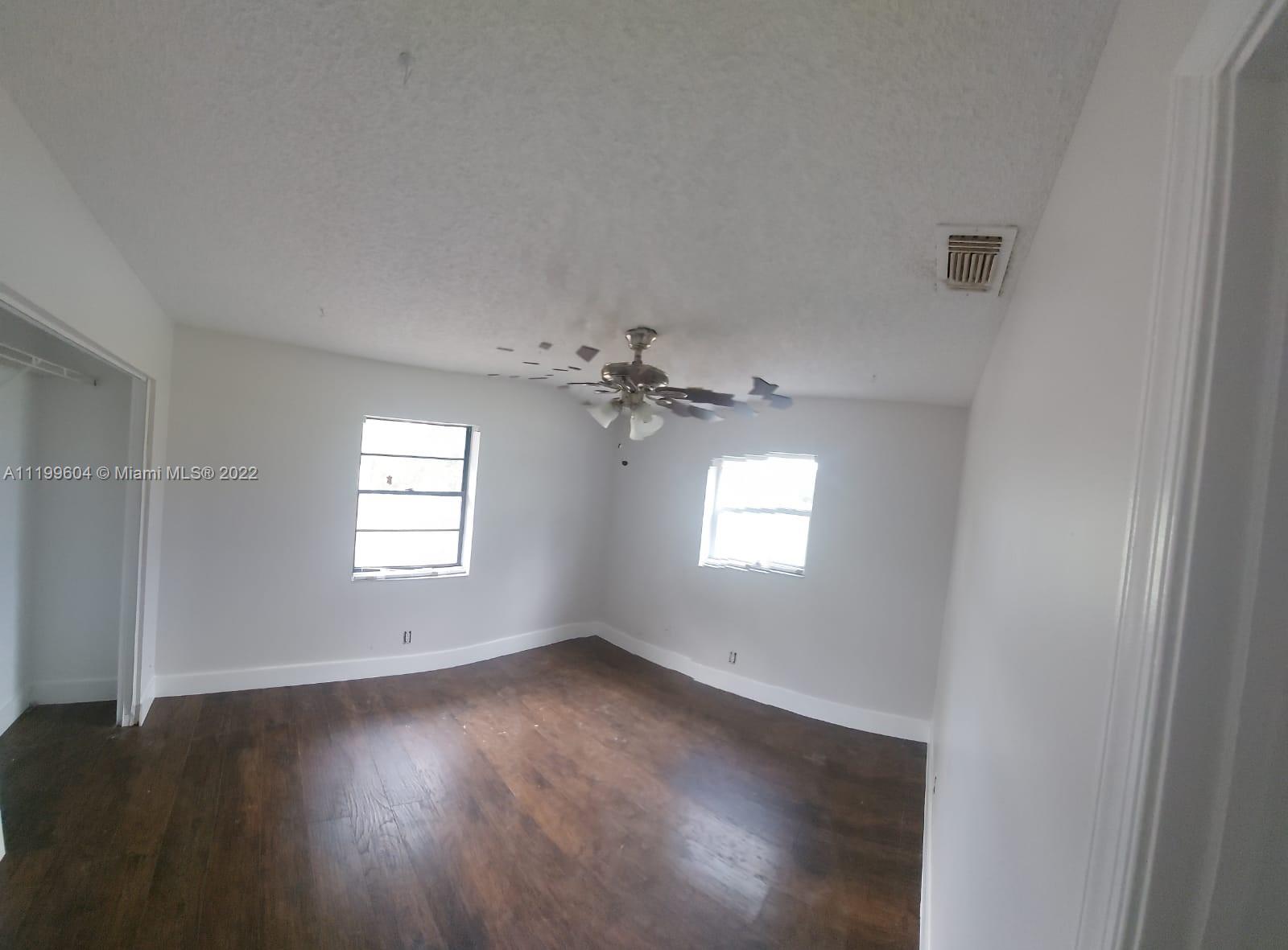 AMERICAN HOMES AT BOCA RA - Residential Lease