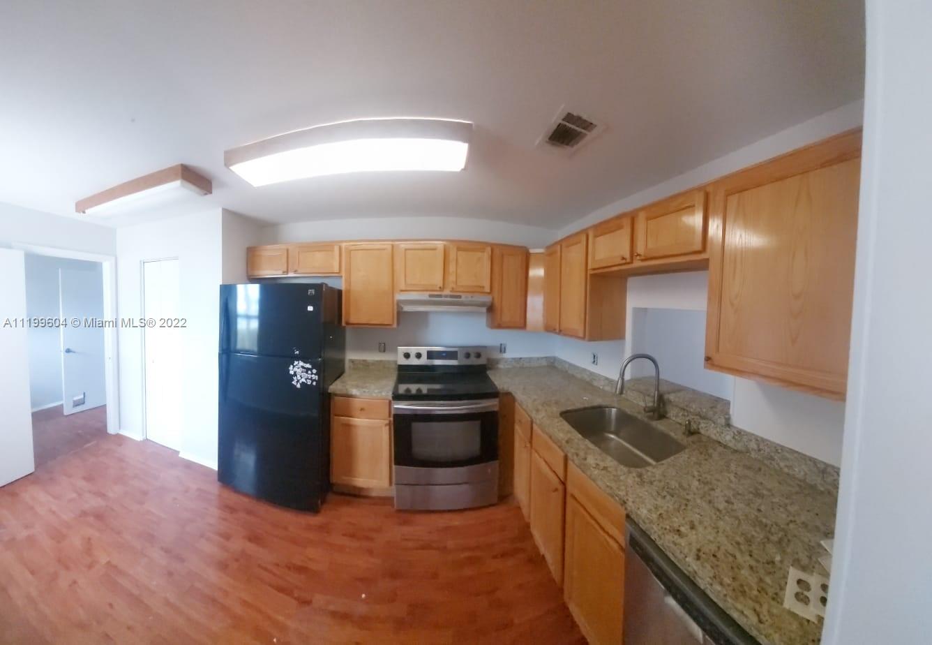 AMERICAN HOMES AT BOCA RA - Residential Lease