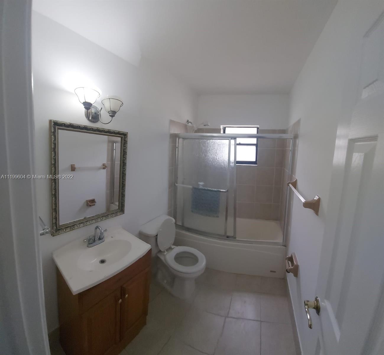 AMERICAN HOMES AT BOCA RA - Residential Lease