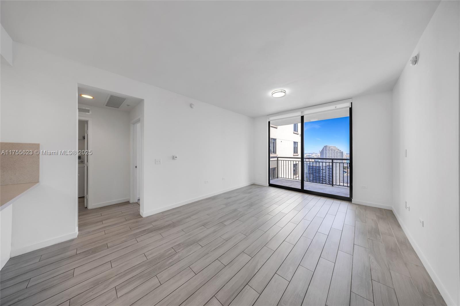 999 Sw 1st Ave 3111, Miami, Broward County, Florida - 2 Bedrooms  
2 Bathrooms - 