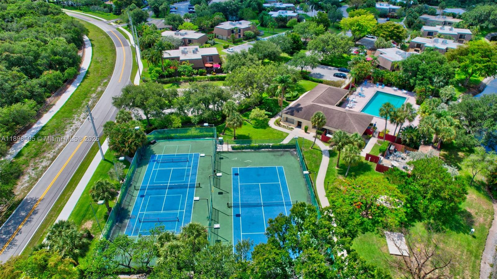 DELRAY OAKS WEST CONDO - Residential Lease