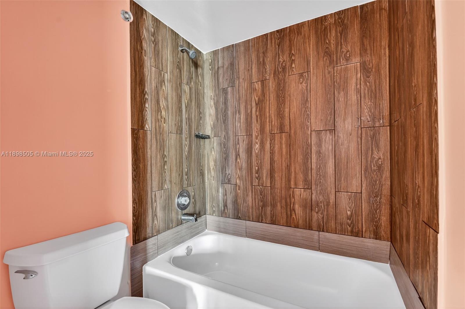 DELRAY OAKS WEST CONDO - Residential Lease