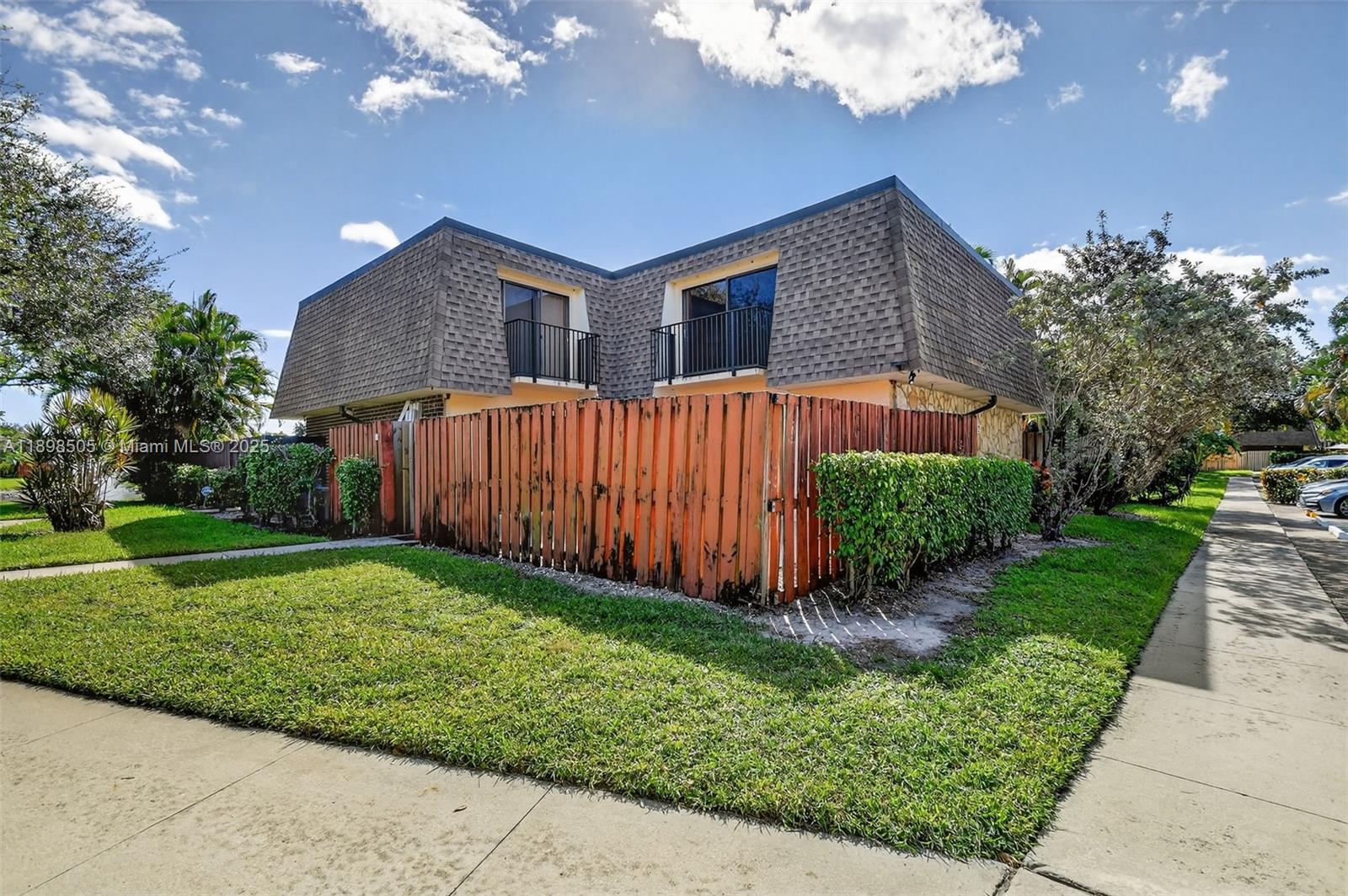 DELRAY OAKS WEST CONDO - Residential Lease