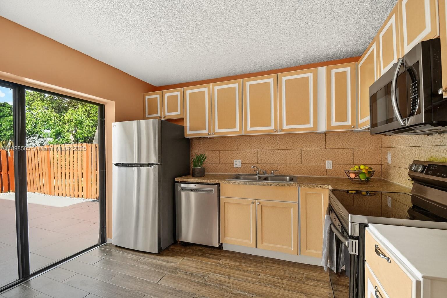 DELRAY OAKS WEST CONDO - Residential Lease
